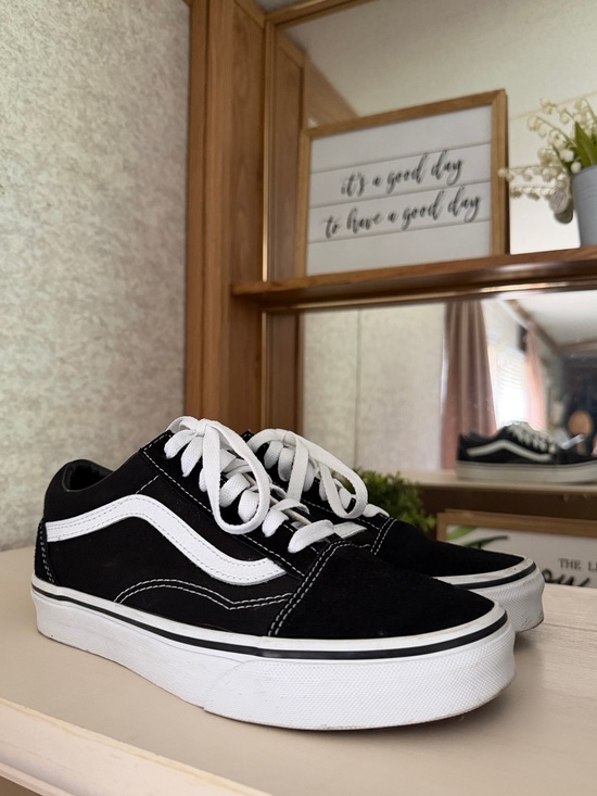Vans Shoes - Vans Black & White Old Skool Low-Top Sneakers Size 7